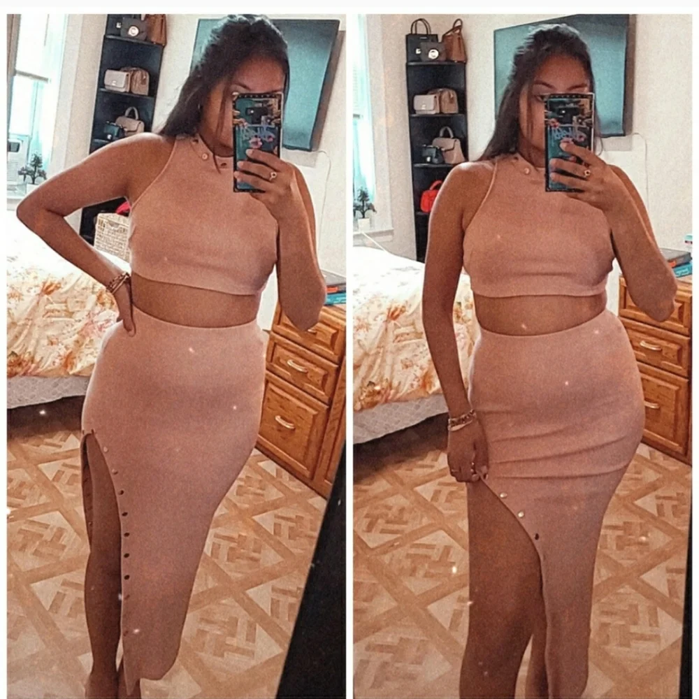 Two Piece Set - Picture 1 of 4